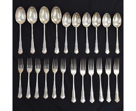 Quantity of Chippendale pattern silver cutlery comprising four tablespoons, six dessert spoons, six dessert forks, and six di