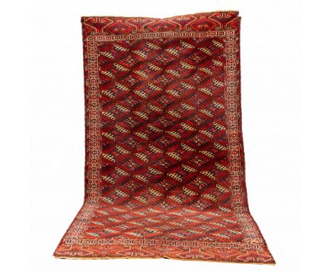   Yamout, 19de eeuw , antiek Turkmeens kleed 336 x 190 cm [1] Yamout, antique Turkmen carpet, 19th century          