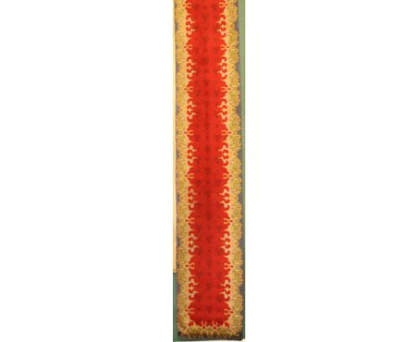   Deventer art deco kleed, ca. 1920, met KVT signatuur op achterkant 565 x 75 cm [1] Dutch Art Deco large sized carpet with K