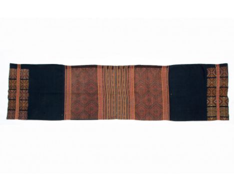   Timor, Beboki-Atoni people, sarong 'tais na'taiba' for royal ladies, 20th century, Ikat of four panels, hand-spun cotton, s