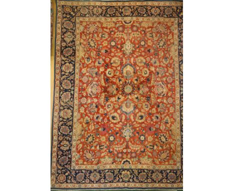   Tabriz, tweede helft 19de eeuw, Perzisch kleed 386 x 292 cm [1] Tabriz Persian carpet, second half 19th century          