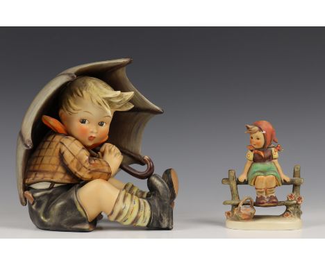   W. Goebel Germany, grote en kleine 'hummel', ca. 1960 20 x 20 cm [2]          