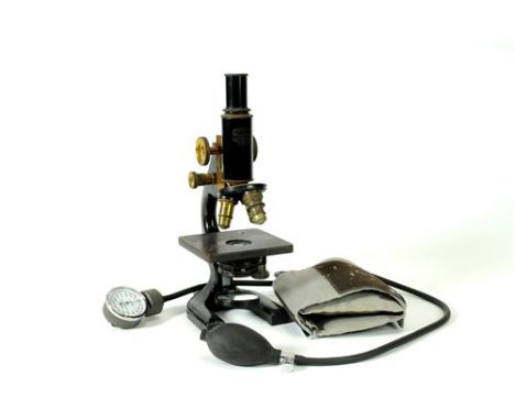 Of medical interest, an early 20th century American microscope, no.50872 by Spencer, Buffalo, USA, with a three-lens assembly