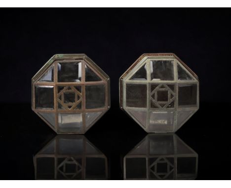 Josef HOFFMANN &amp; WIENER WERKSTATTE 1870-1956 Pair of wall lights - circa 1905 Nickel-plated metal frame with octagonal bo