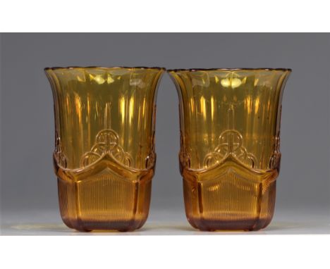 (2) Pair of Luxval Olympic glass vases. These vases were created by Charles Graffart circa 1935. - Weight: 4.00 kg - Shipping