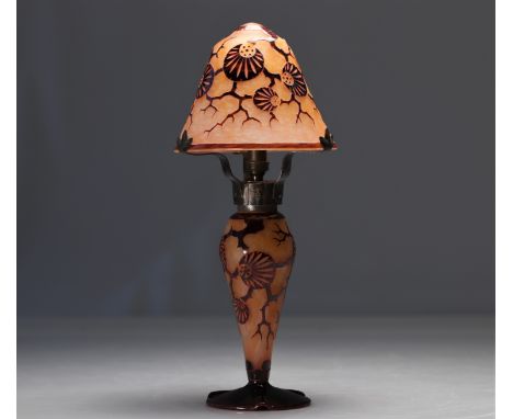 Le Verre Francais beautiful acid-etched Art Deco lamp with geometric motif - Weight: 1.52 kg - Shipping unavailable - Region: