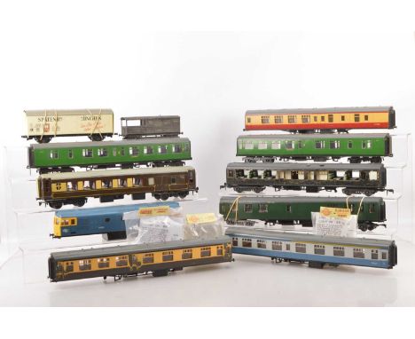 Quantity  of Lima 0 Gauge Diesel Coaches and wagons for repair/spares and Flush Glazing packs (qty), including, BR blue Class