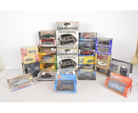 Modern Diecast Postwar and Later Cars (29),  mainly private vehicles all boxed/cased, Greenlight 1974 Escort, Road Signature 