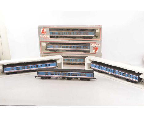 6 Lima 0 Gauge Network SouthEast blue, white and red Coaches (6) 1st/2nd 7190 (3, two boxed) and Brake/2nd 35307 (3, one boxe