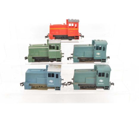Lima 0 Gauge 0-4-0 Diesel; Shunters and spare bodies (5), Continental green, DB red 322 256-7, BR blue D2582 (3, one motorise