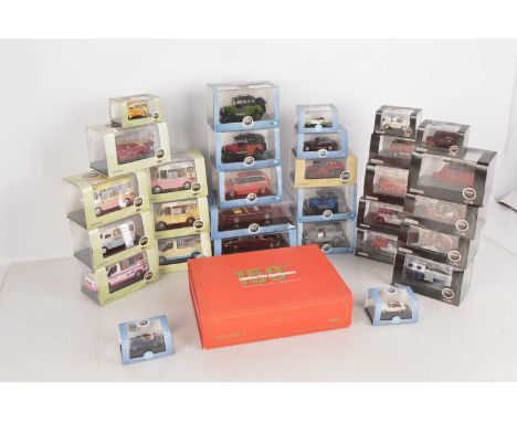 Oxford Diecast Private and Commercial Models (32), all cased with card sleeves, vintage and modern vehicles, 1:76 scale model