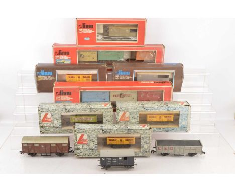 Lima 0 Gauge Freightliner wagons and other British Outline goods Rolling Stock (11),  6604 and 6703 Freightliner wagons  each