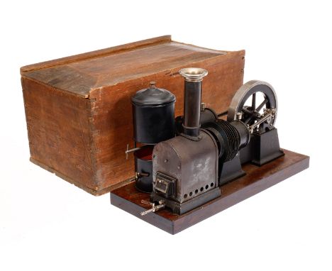 Größter Carette liegender Heißluftmotor Nr. 687/4, 1911, mit Schwungrad und nebeneinander gelagerten Arbeits- und Verdrängung