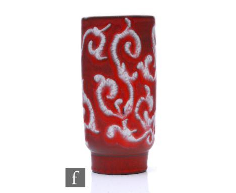 Hans Welling - Ceramano - A mid Century vase of footed cylinder form, in the Trianon pattern decorated with abstract opal scr