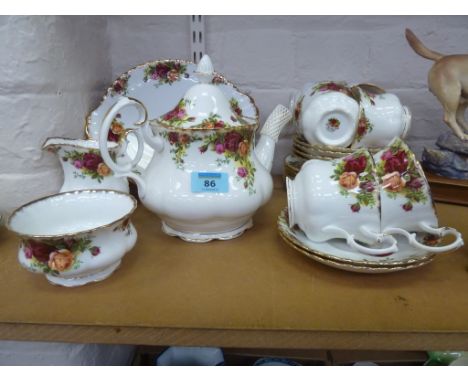 Royal Albert 'Old Country Roses' tea service - six place settings