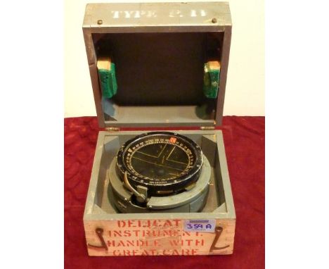 WW11 type P11 compass 6B/1672 Serial number 1112/8/53 As used in Spitfire, Hurricanes and Lancaster Bombers in original grey 