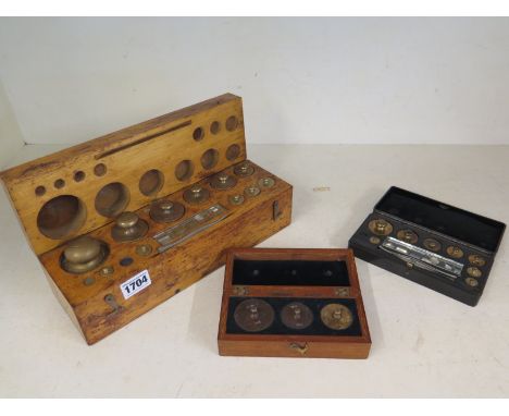 Three boxed sets of scientific scale weights - two named Griffin and Tatlock and L Oertling London
Condition report: Three sm