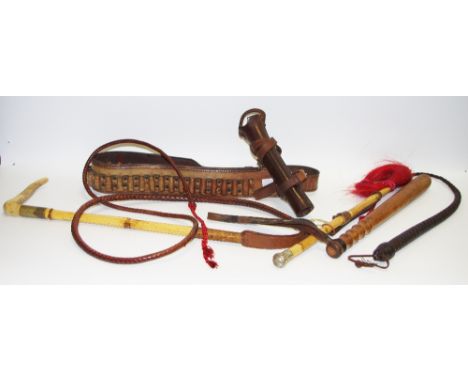 A 20th century horse saddle leather hip flask holder, 23cm long;  a horn hafted and bamboo riding crop, plaited leash;  a lea