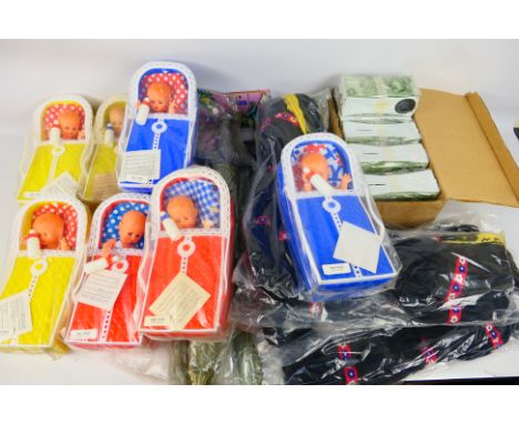 Unbranded - Unsold shop Stock - 10 Native American wigs. 4 Plastic Play Swords with Holsters. 6 Plastic Money Boxes. 7 plasti
