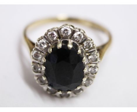 A 9ct gold sapphire ring. Wt. 3.5g Size K