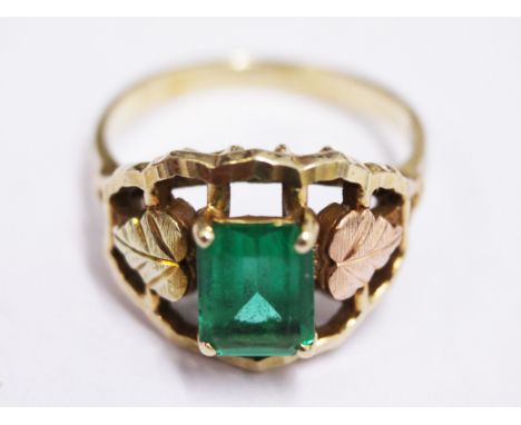 A Blackhills 10K gold emerald ring. Wt. 4.1g Size N