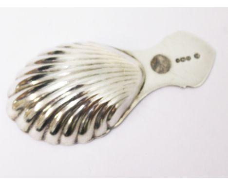 A silver caddy spoon. Sheffield 1962. L8cm