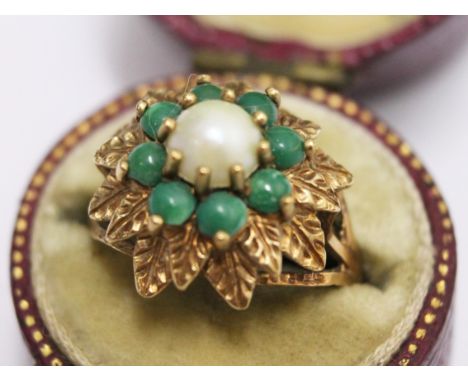 A 9ct gold ring. Gross wt. 4g Size L