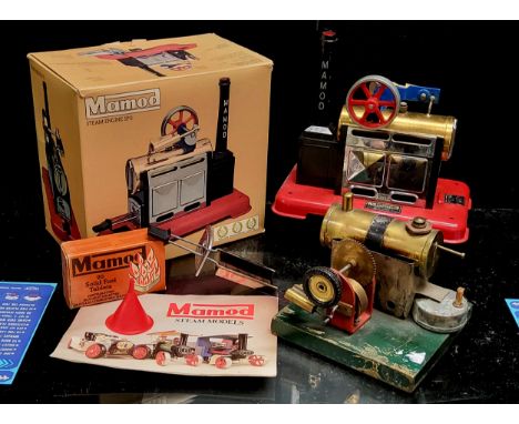 A Mamod static Steam Engine SP2 complete with accessories, Mamod Steam Models brochure and pictorial box; a home built static