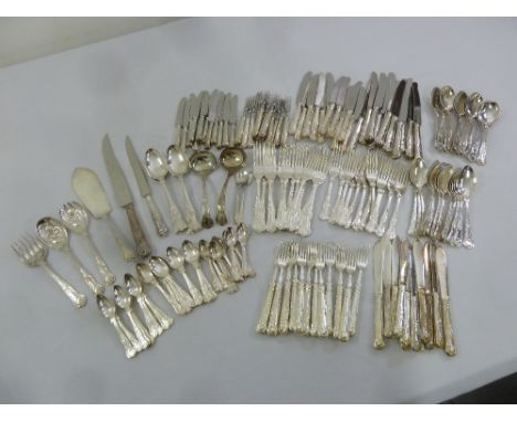 Kings pattern silver plated canteen of flatware for twelve place settings