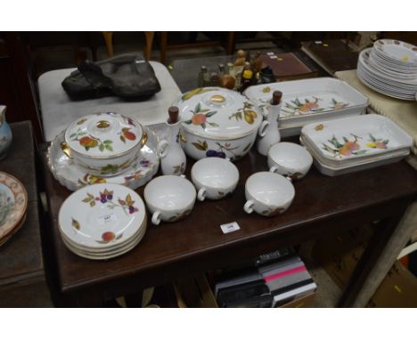 A quantity of Royal Worcester china 