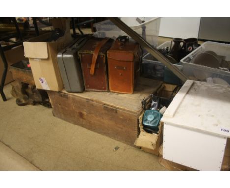 Various tools, vice etc.