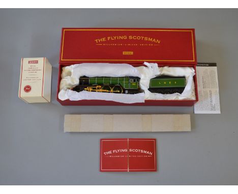 OO Gauge. Hornby. R.2146 Millennium Limited Edition LNER A3 class "Flying Scotsman" 18ct gold plated parts, housed in fitted 