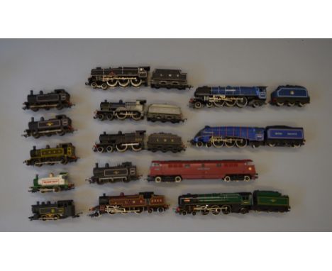 OO Gauge. Hornby/Lima/Airfix 14 x Unboxed locomotives. Overall F/G