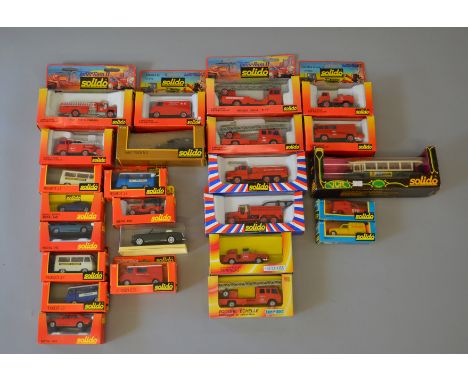 25 x Solido diecast models, includes fire vehicles, buses, vans, etc. Overall appear VG, boxed.