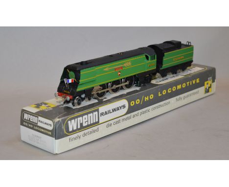 OO Gauge. Wrenn  W2276/5P Southern Golden Arrow Bullied streamlined pacific "Exeter" paint chips to top of R/Hand smoke defle
