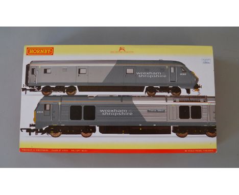 OO Gauge Hornby DCC Ready R.2951 Wrexham & Shropshire Class 67 67014 & MK3 DVT 82301 train pack. VG/E boxed.