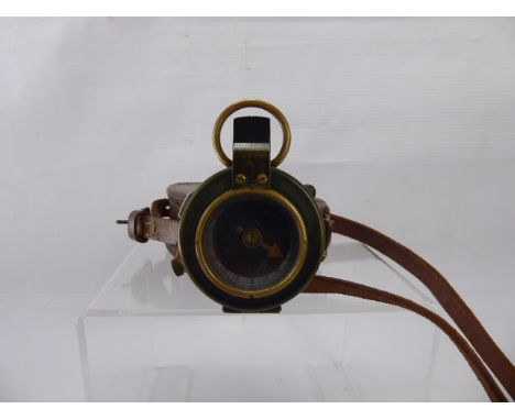 A T. French & Son WWI Military Compass, nr 108153 with mother of pearl dial and original leather carrying case.