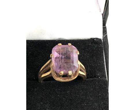 9ct gold amethyst cocktail ring weight 5.3g 