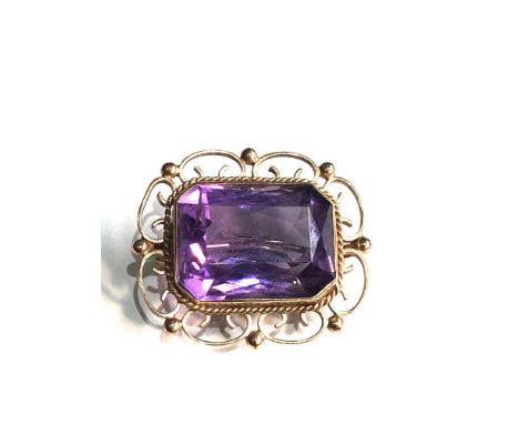 9ct gold large faceted amethyst brooch the brooch 3cm by 2.6cm weight 8.8g measures appx 