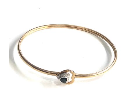 9ct gold diamond &amp; sapphire heart set bangle weight 5.8g 