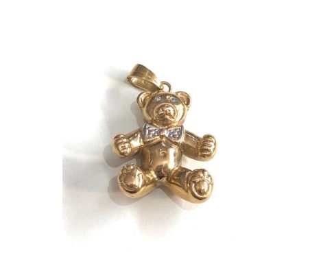 9ct gold diamond teddy bear pendant measures approx 2.9cm drop weight 1.8g 