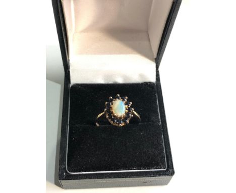 9ct gold opal &amp; sapphire halo ring weight 2.5g 