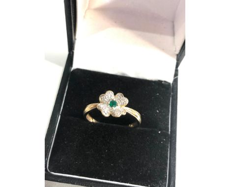 9ct gold diamond &amp; emerald floral design ring weight 1.5g 