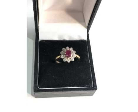 9ct gold ruby diamond flower ring weight 2.6g 