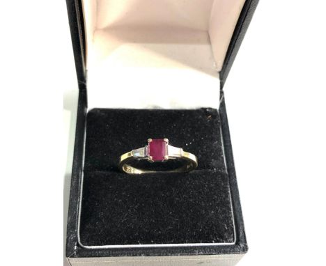18ct gold ruby &amp; diamond shoulders ring by ARIS weight 2.9g,&nbsp;slight chip to the shank, please view image&nbsp;