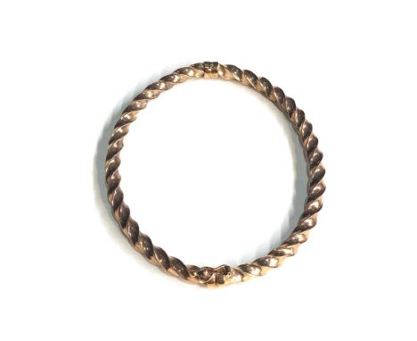 9ct gold hinged twist bangle weight 3.5g 