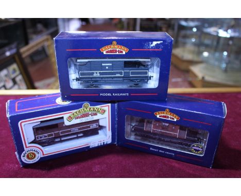 Three boxed Bachmann OO gauge wagons 