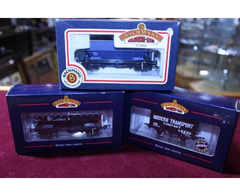 Three boxed Bachmann OO gauge wagons 