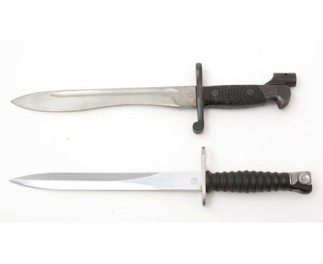 A Spanish WWII bayonet for a Mauser rifle, 1941 pattern, the 25cms bolo blade with Toledo Arsenal mark, chequer cut grip, fit