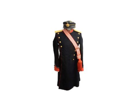 Japanese Warrant Officer's parade uniform, comprising: bap (missing plume) by Kondo, frock coat with Imperial buttons and gol